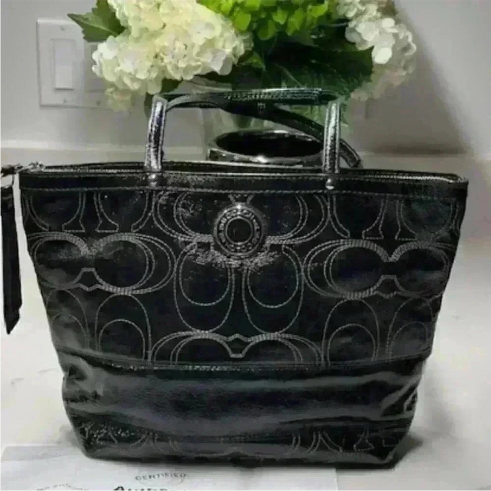 Coach Black Signature Tote Bag with Glossy Finish - Picture 3 of 16